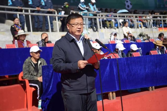 奔跑的灵魂：重庆长跑教父张要武的传奇人生